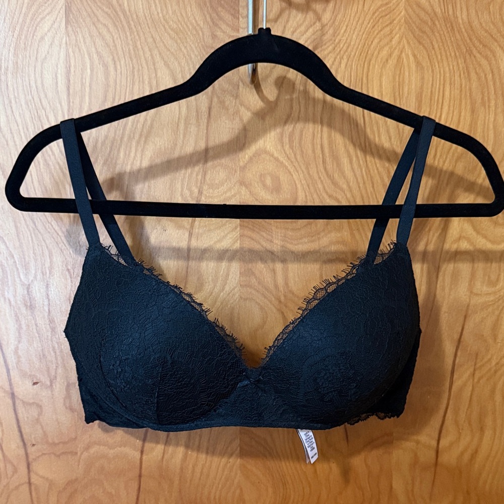 Victoria's Secret wireless Black Lace Bra 38c
